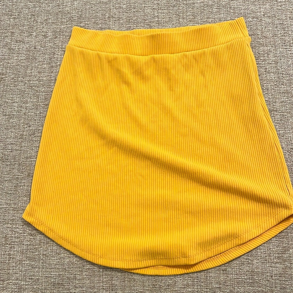 Yellow mini skirt soft comfortable